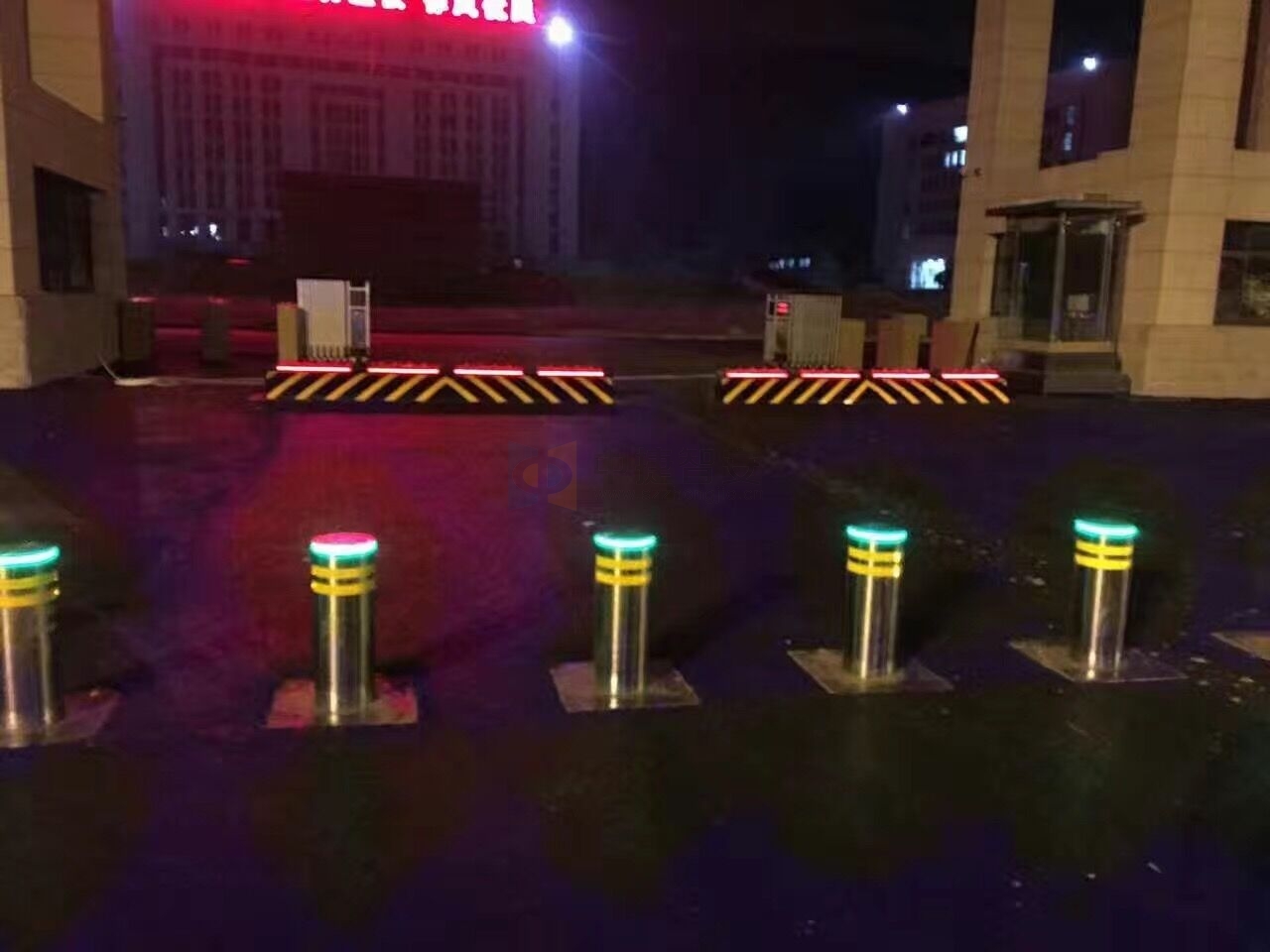 Hydraulic Bollard